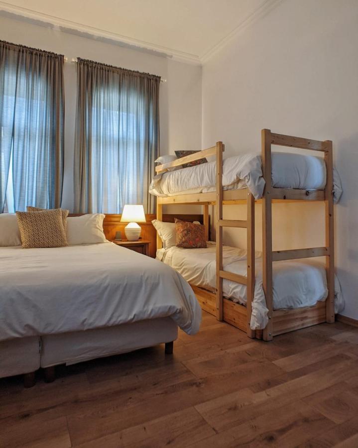 פוגרדץ Seven Cafe & Hotel מראה חיצוני תמונה